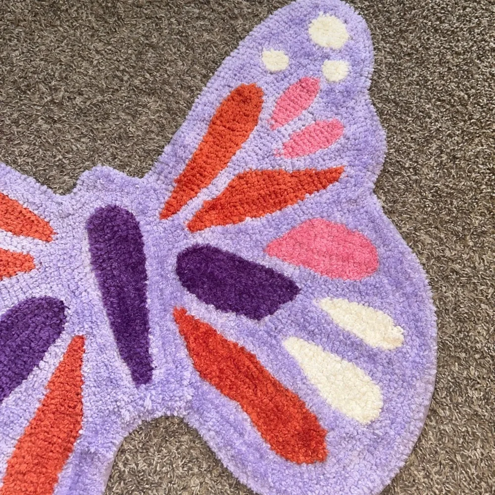 Small Butterfly Rug - Picture 4 of 6